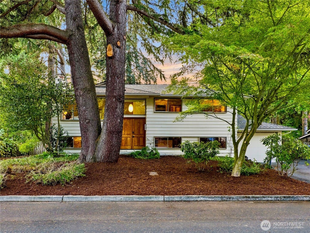 Photo of 12231 95th Place NE, Kirkland, WA 98034 (MLS # 2567198)