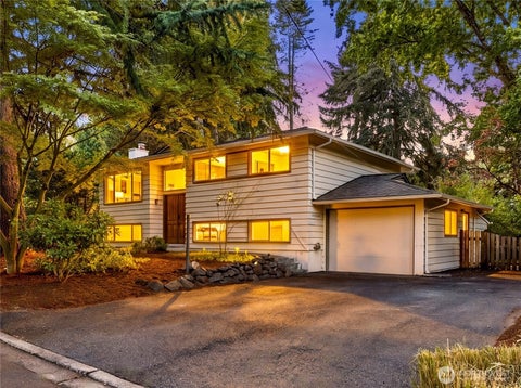 Photo of 12231 95th Place NE, Kirkland, WA 98034 (MLS # 2567198)