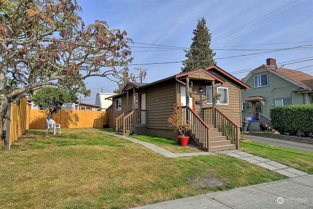 Photo of 1709 20th Street, Everett, WA 98201 (MLS # 2020891)