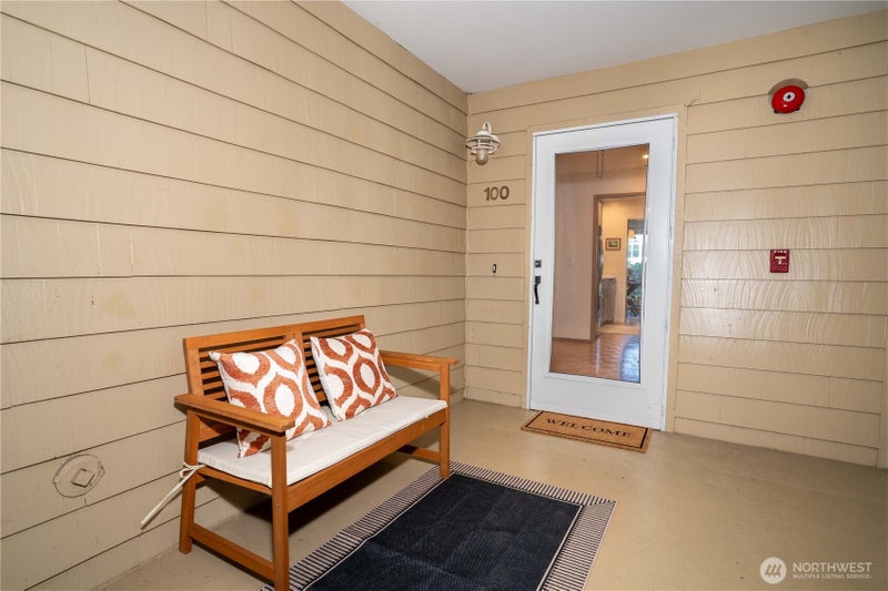 2811 14th Avenue W 100