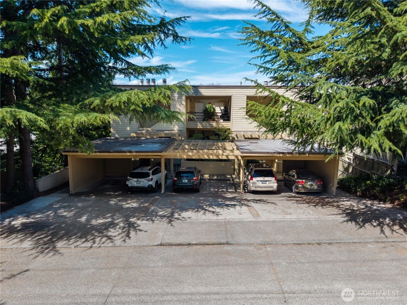 2811 14th Avenue W 100