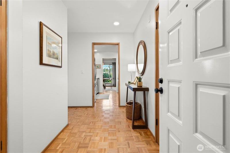 2811 14th Avenue W 100