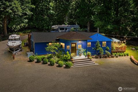 Photo of 22122 SE 51st Place, Issaquah, WA 98029 (MLS # 2540321)