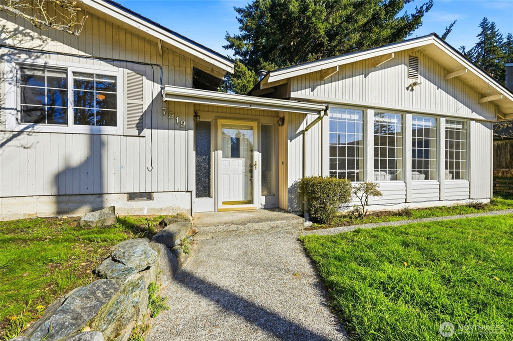 Photo of 7919 194th Place SW, Edmonds, WA 98026 (MLS # 2498860)