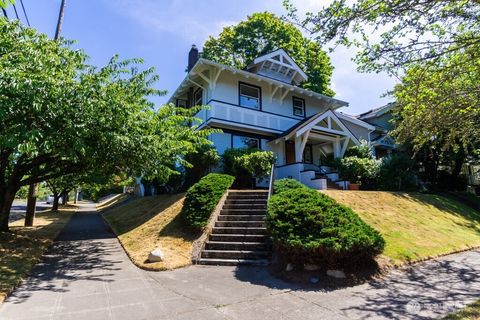 Photo of 956 20th Avenue E, Seattle, WA 98112 (MLS # 2520571)