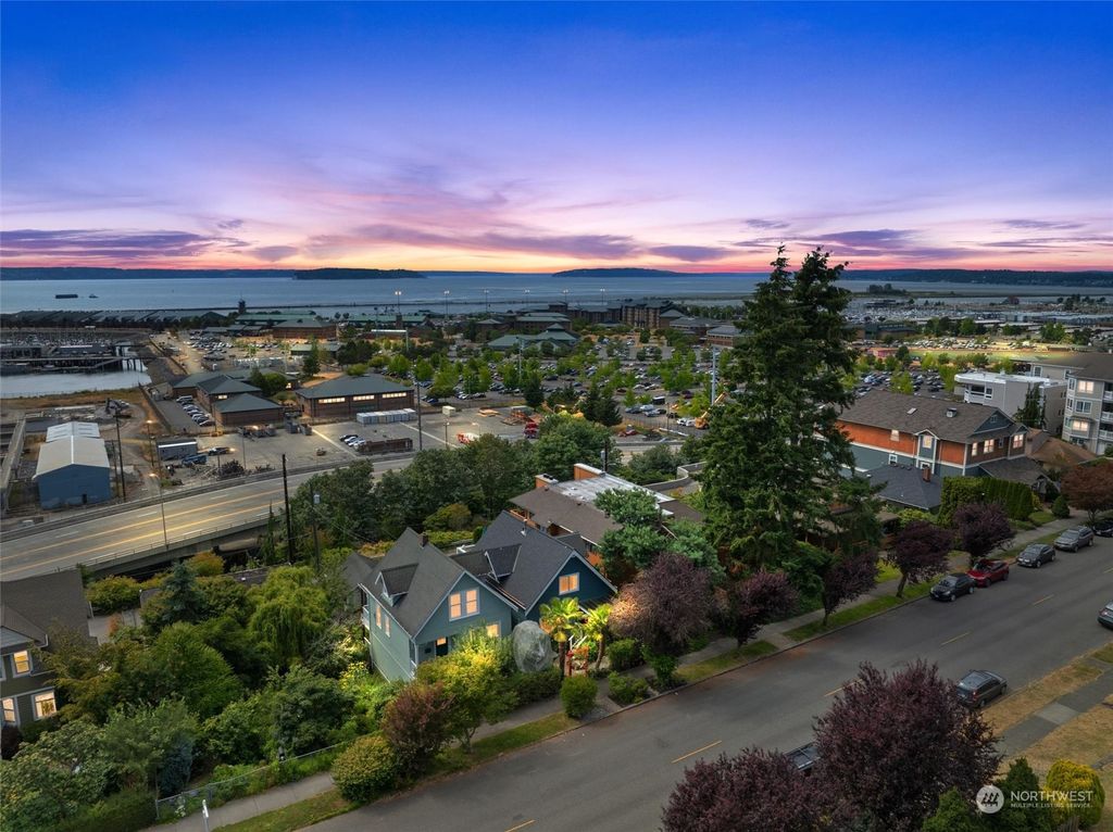 Photo of 2122 Grand Avenue #1 &amp; 2, Everett, WA 98201 (MLS # 2274361)