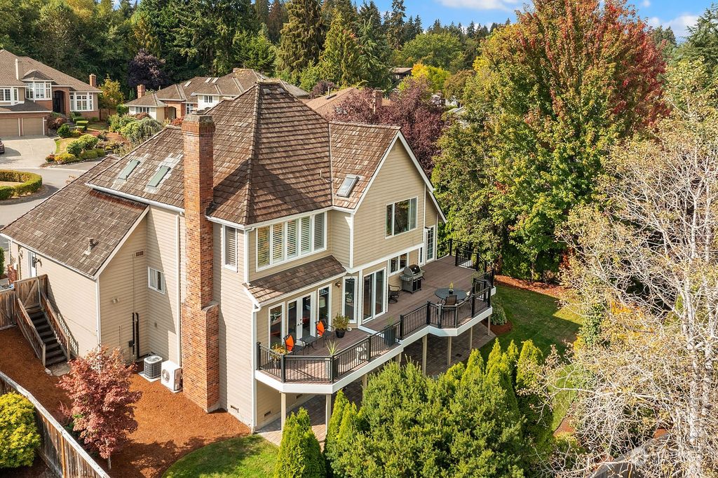 Photo of 5052 164th Court NE, Redmond, WA 98052 (MLS # 2000434)