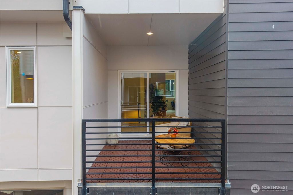 Photo of 11535 17th Place SW, Burien, WA 98146 (MLS # 2453193)