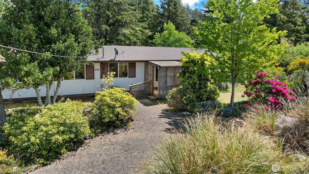 Photo of 444 Canal Drive SE, Ocean Shores, WA 98569 (MLS # 2523428)