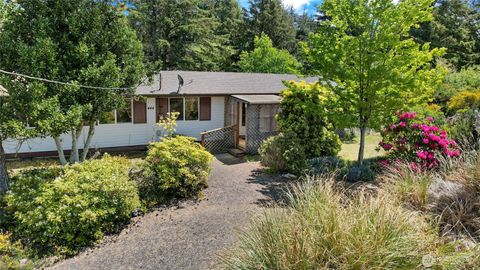 Photo of 444 Canal Drive SE, Ocean Shores, WA 98569 (MLS # 2523428)