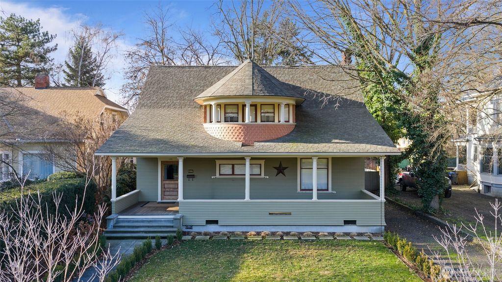 Photo of 366 S Palouse St, Walla Walla, WA 99362 (MLS # 2467599)