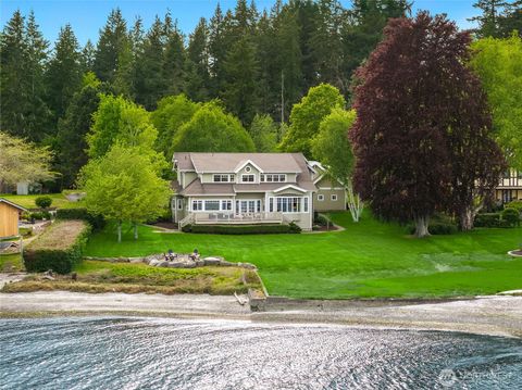 15510 Broom Street NE Bainbridge Island WA 98110