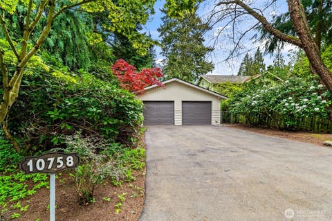 Photo of 10758 Ashworth Avenue N, Seattle, WA 98133 (MLS # 2514946)