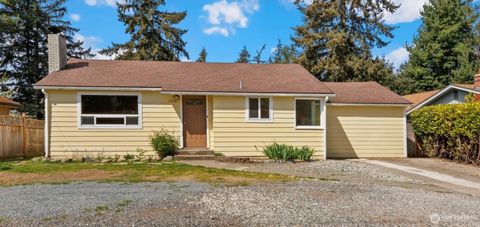 Photo of 14535 8th Avenue NE, Shoreline, WA 98155 (MLS # 2480717)