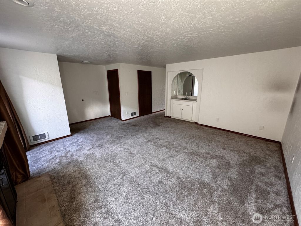 Photo of 12600 4th Avenue W #7H, Everett, WA 98204 (MLS # 2459642)