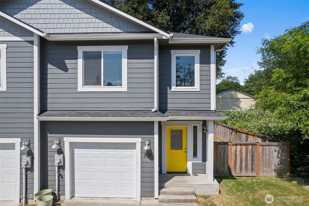 Photo of 709 3rd Avenue S, Kent, WA 98032 (MLS # 2457557)