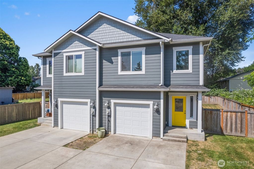 Photo of 709 3rd Avenue S, Kent, WA 98032 (MLS # 2457557)