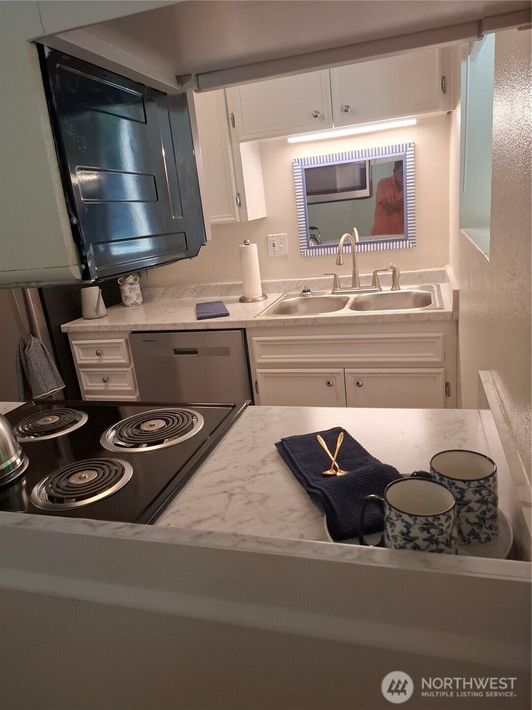 8315 Cirque Drive W 1