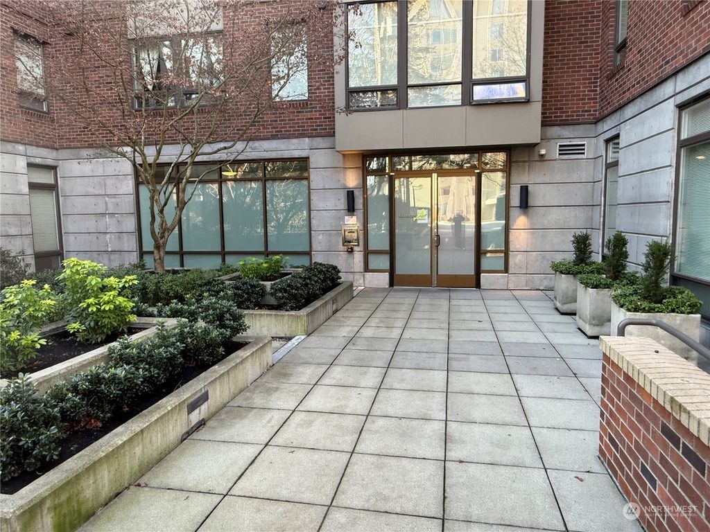 Photo of 4547 8th Avenue NE #414, Seattle, WA 98105 (MLS # 2322715)
