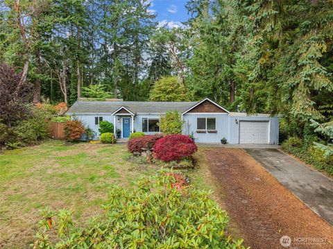 Photo of 17025 32nd Avenue NE, Lake Forest Park, WA 98155 (MLS # 2447807)