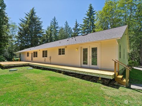 A home in Port Ludlow