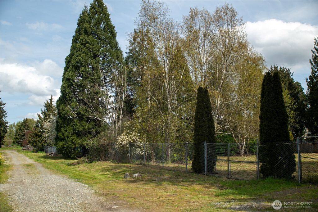 Photo of 11409 93rd Avenue E, Puyallup, WA 98373 (MLS # 2507047)