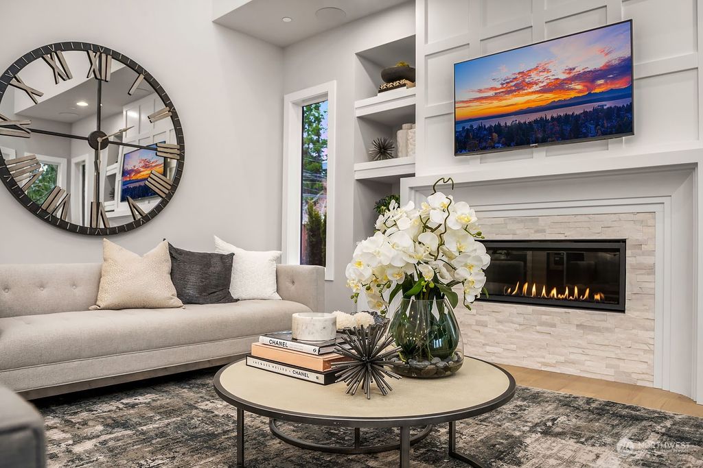 Photo of 12038 SE 51st Street, Bellevue, WA 98006 (MLS # 2049631)