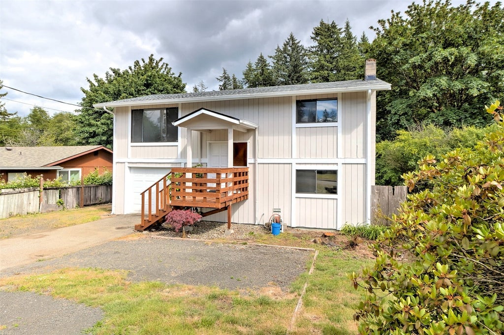Photo of 2064 Lake Boulevard, Shelton, WA 98584 (MLS # 2599731)