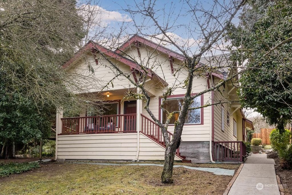 Photo of 13212 40th Avenue S, Tukwila, WA 98168 (MLS # 2326665)