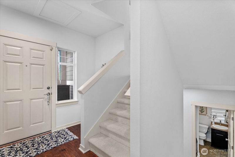 1867 NE Kenyon Court