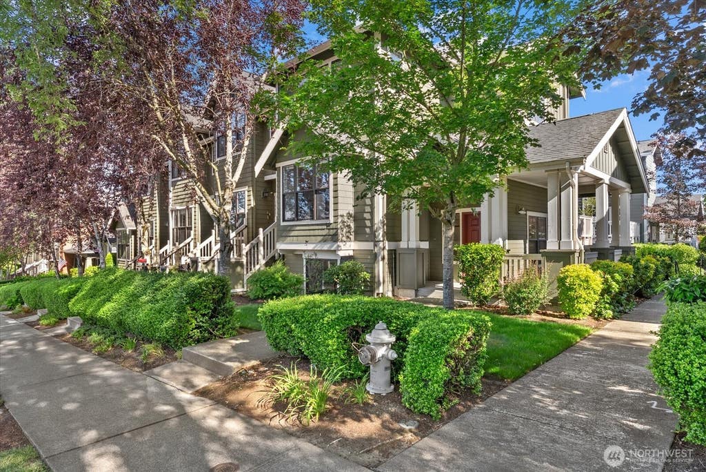 Photo of 1867 NE Kenyon Court, Issaquah, WA 98029 (MLS # 2530046)