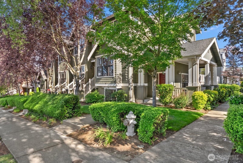 1867 NE Kenyon Court