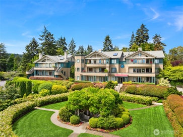 470 Wood Avenue SW 2A Bainbridge Island WA 98110