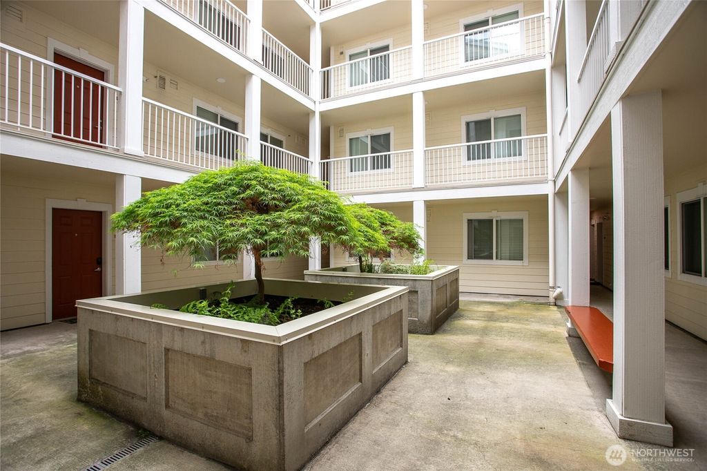 Photo of 1001 N State Street #207, Bellingham, WA 98225 (MLS # 2509009)