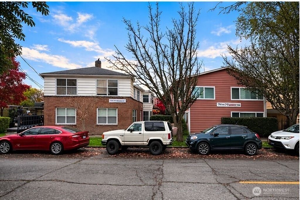 Photo of 7311 Woodlawn Avenue NE, Seattle, WA 98115 (MLS # 2483267)