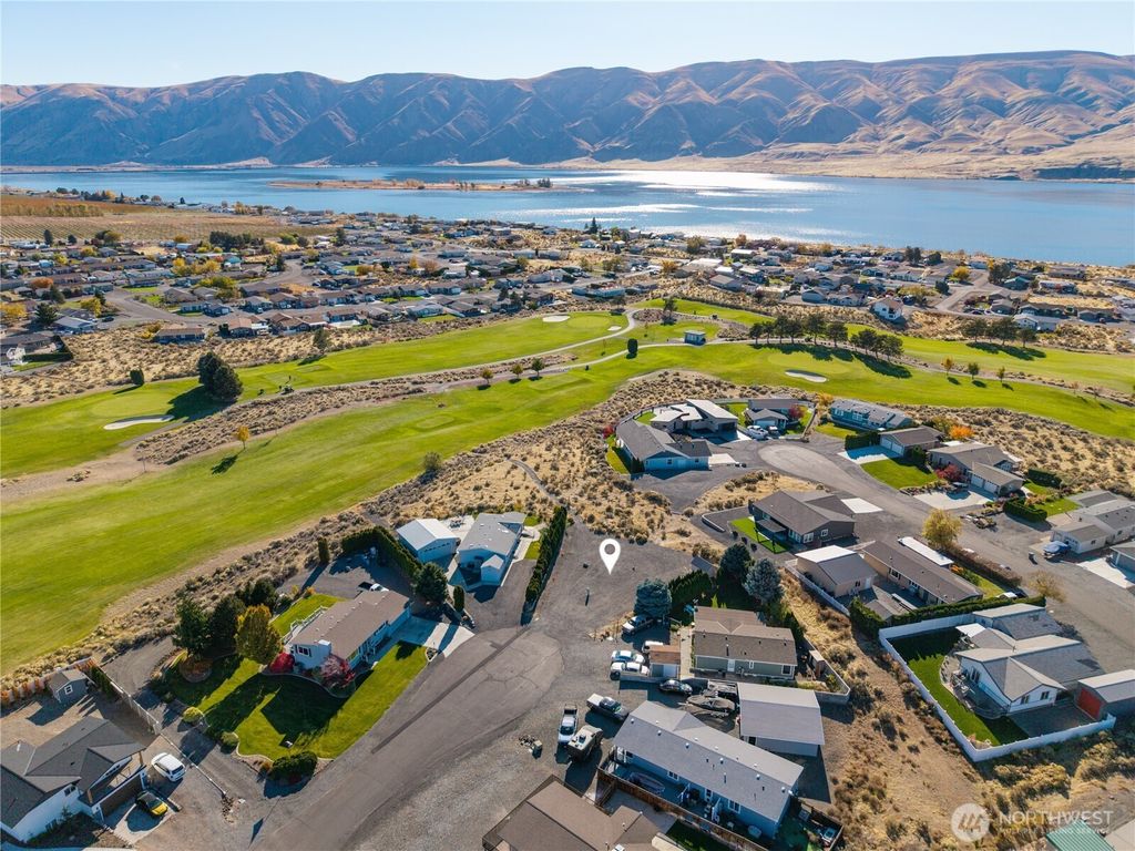 Photo of 344 Rainbow Place SW, Mattawa, WA 99349 (MLS # 2452134)