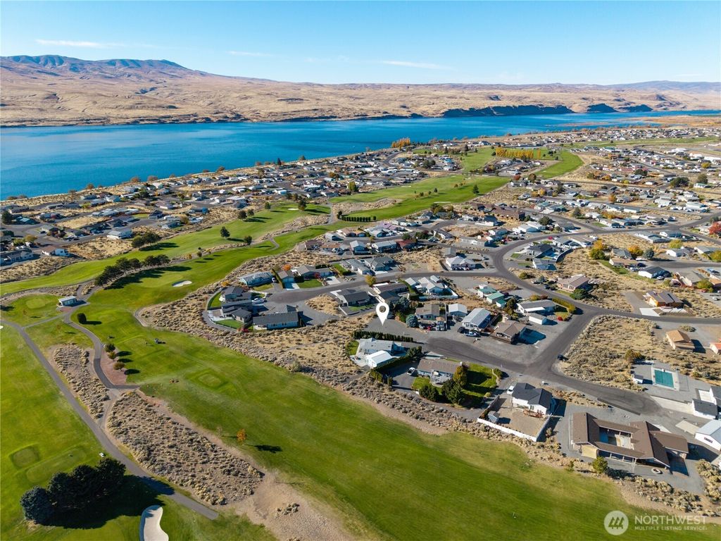 Photo of 344 Rainbow Place SW, Mattawa, WA 99349 (MLS # 2452134)