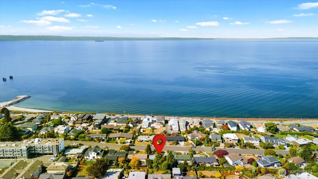 Photo of 418 2nd Avenue N, Edmonds, WA 98020 (MLS # 2586247)