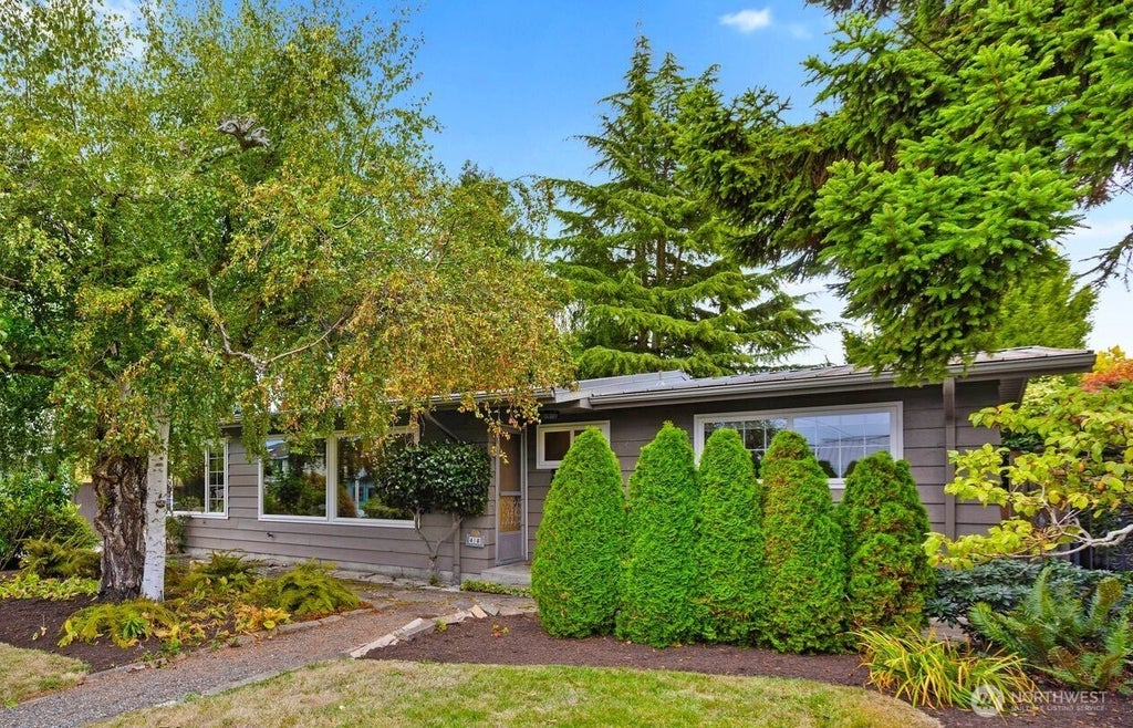 Photo of 418 2nd Avenue N, Edmonds, WA 98020 (MLS # 2586247)