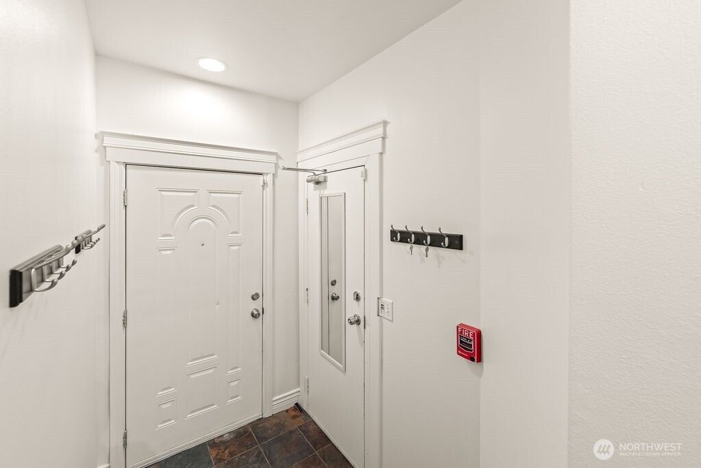 Photo of 17815 80th Avenue NE #C-1, Kenmore, WA 98028 (MLS # 2396986)