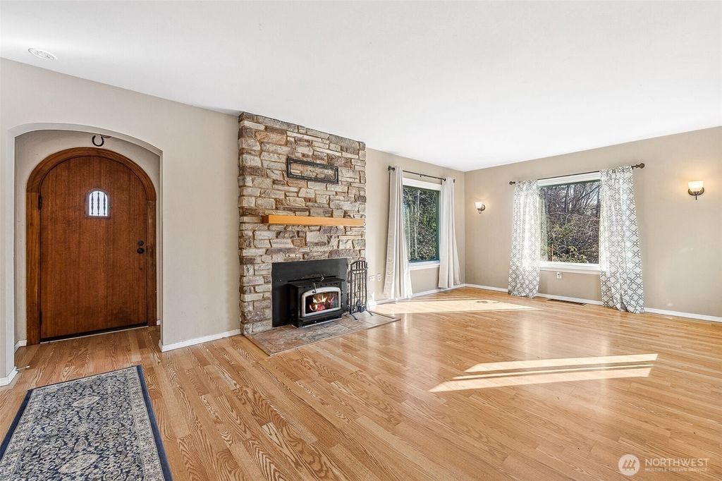 Photo of 20835 13th Avenue S, Des Moines, WA 98198 (MLS # 2343589)