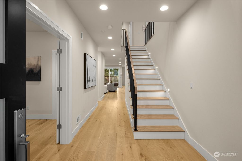 Photo of 10709 NE 117th Lane, Kirkland, WA 98034 (MLS # 2317288)