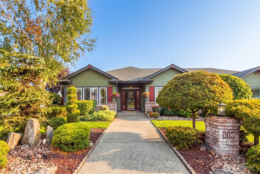 Photo of 510 Mountain Circle, Buckley, WA 98321 (MLS # 2582704)