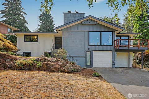 Photo of 7017 NE 155th Place, Kenmore, WA 98028 (MLS # 2568117)