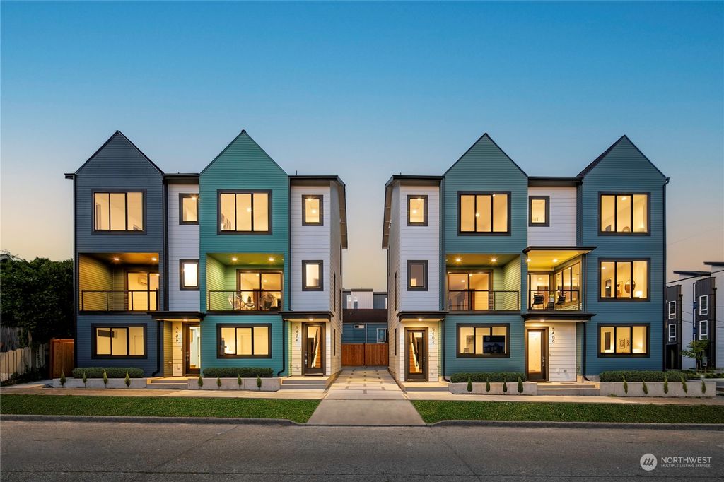 Photo of 5404 9th Avenue NW, Seattle, WA 98107 (MLS # 2166932)