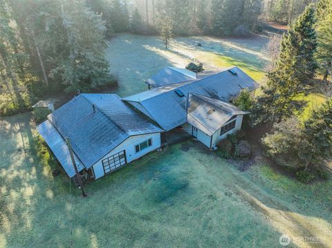 Photo of 121 E Garys Melody Lane, Shelton, WA 98584 (MLS # 2468652)