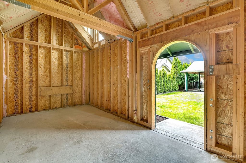 listing image 9365437460538168438