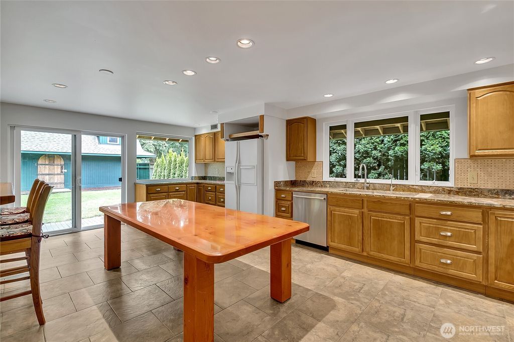 listing image 9366484193883324984