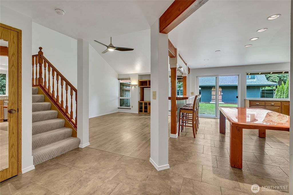 listing image 9365620631462050819