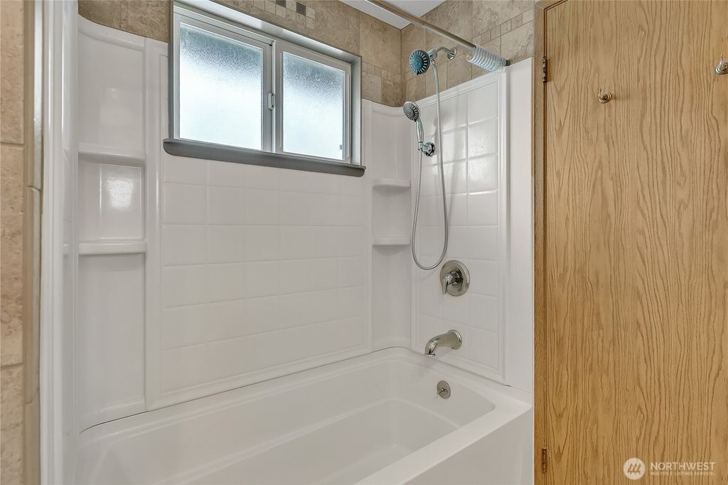 listing image 9363163041849845798
